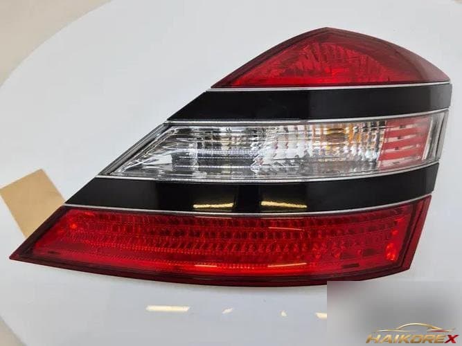 Mercedes-Benz S-Class 2011 — фонарь задний левый наружный A2218200364