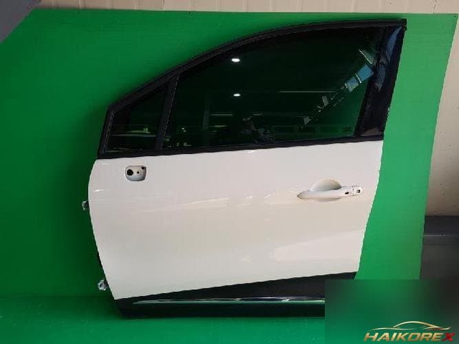Renault QM3 2014 — передняя дверь левая