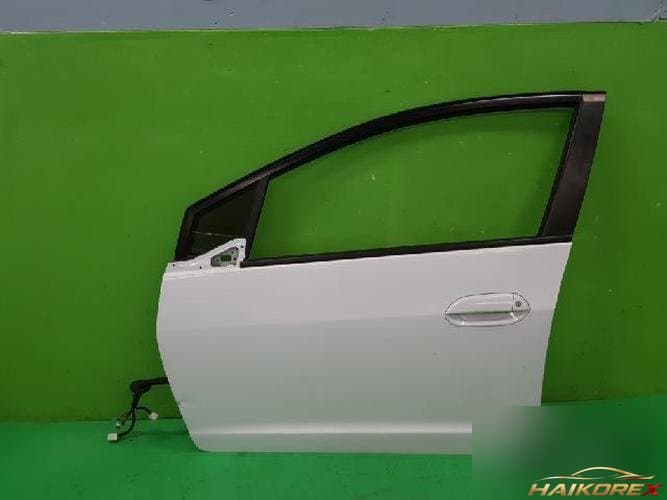 Honda Insight 2011 — передняя дверь левая