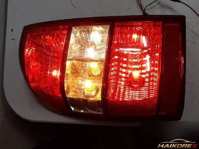 Kia Carnival 2010 — фонарь задний левый наружный 92401-4D100