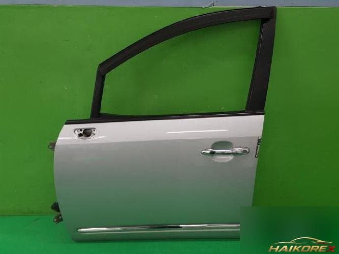 Kia Carens 2007 — дверь передняя левая 760031D000