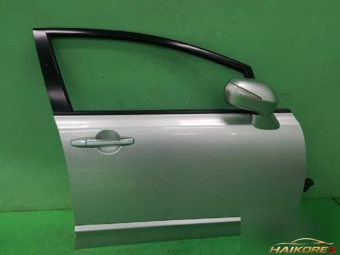 Honda Civic 2007 — дверь передняя правая