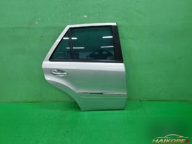 Mercedes-Benz M-Class 2006 — дверь задняя правая