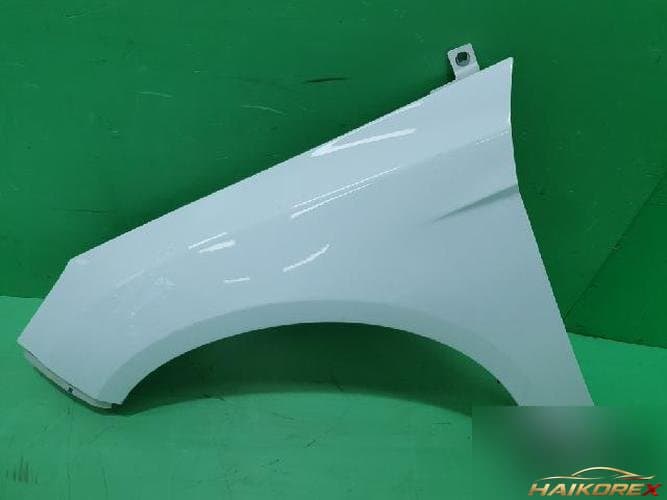 Ford Focus 2013 — крыло левое