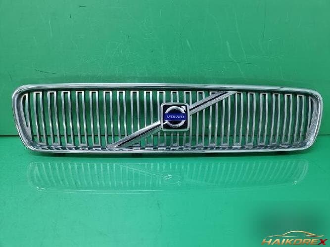 Volvo V50 2006 — решётка радиатора