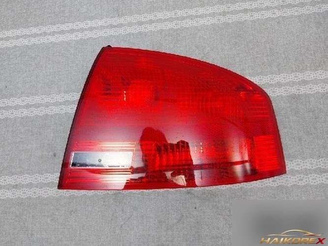 Audi A4 2007 — комбинированный фонарь задний правый