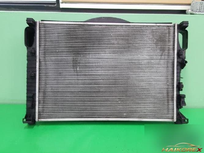 Mercedes-Benz CLS 2007 — радиатор A 211 500 16 93