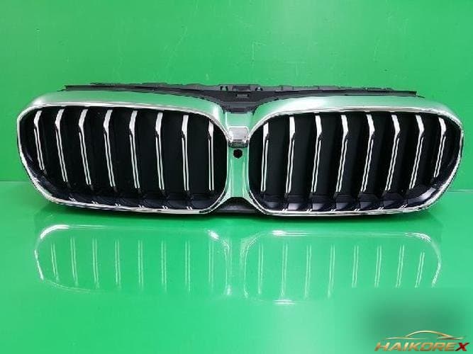 BMW 5 Series 2021 — решётка радиатора 5A218F3-01