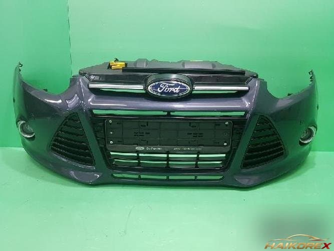 Ford Focus 2014 — передний бампер BM51 17757 A 2