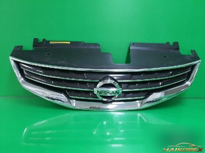 Nissan Altima 2011 — решетка радиатора 62070 ZX00A