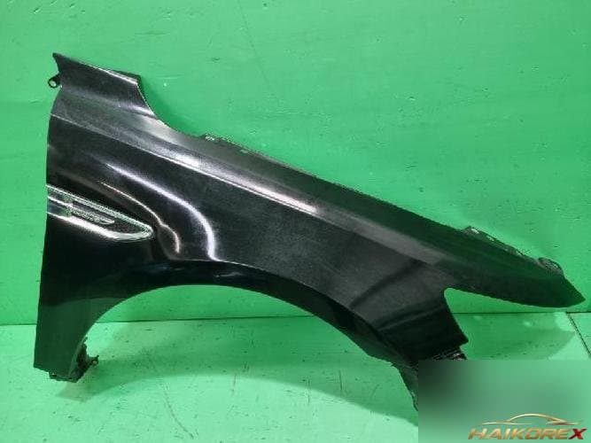 Ford Taurus 2015 — крыло правое