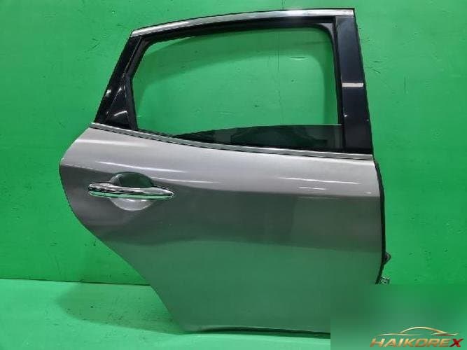 Infiniti M 2011 — дверь задняя правая