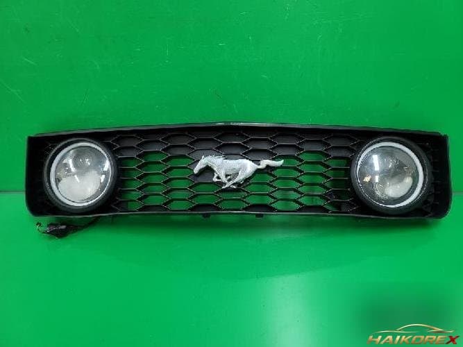 Ford Mustang 2005 — решётка радиатора