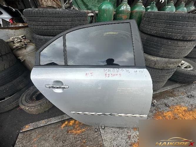 Hyundai Sonata 2008 — дверь задняя правая