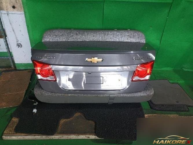 Chevrolet Cruze 2012 — крышка багажника