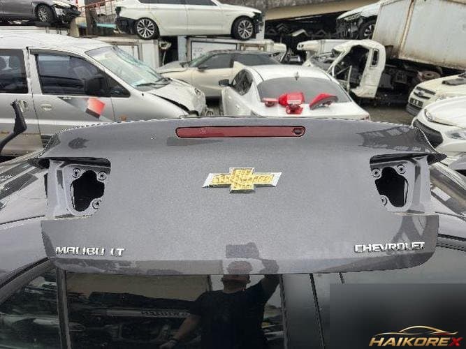 Chevrolet Malibu 2015 — крышка багажника