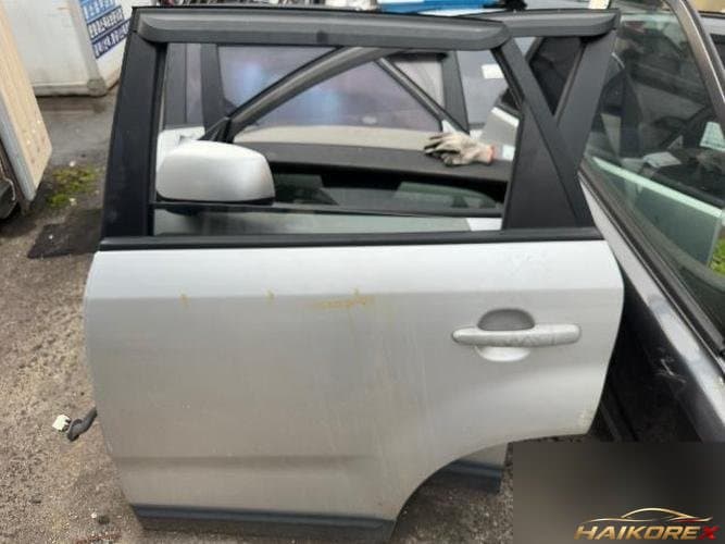 Kia Sorento 2011 — дверь задняя левая