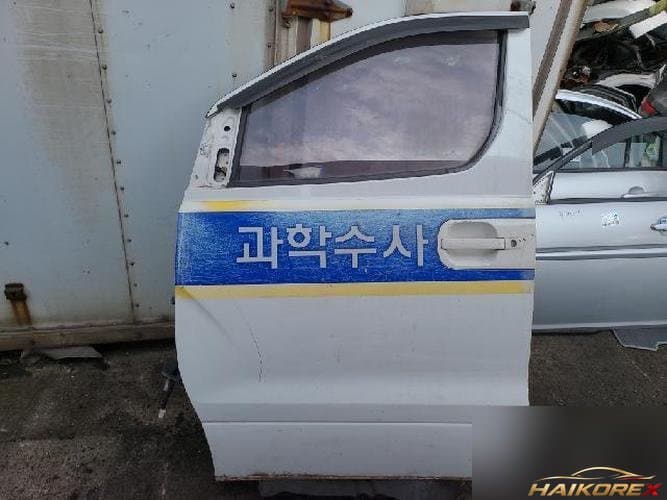 Hyundai Starex 2010 — передняя дверь левая