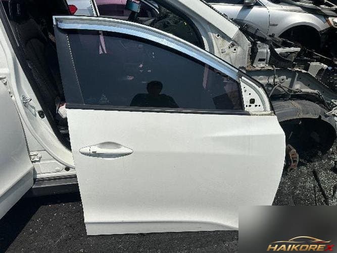 Hyundai Tucson 2013 — передняя дверь правая