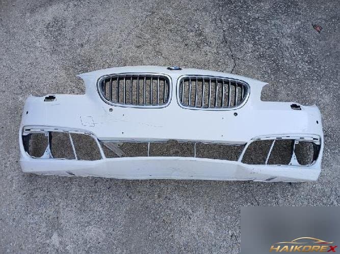 BMW 5 Series 2015 — передний бампер 1