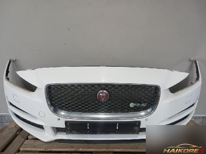 Jaguar XE 2016 — передний бампер