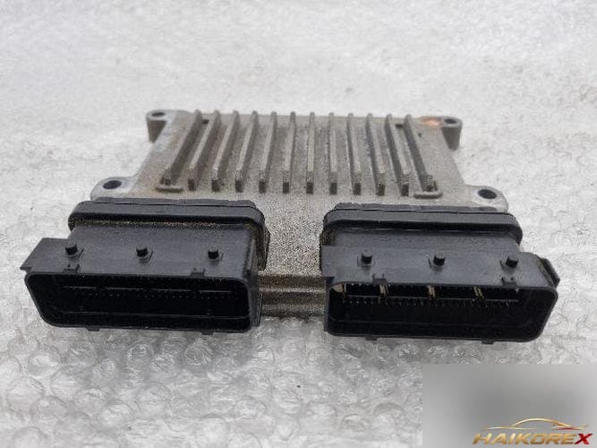 Kia K9 2014 — блок управления двигателем ECU 39111-3CPD0