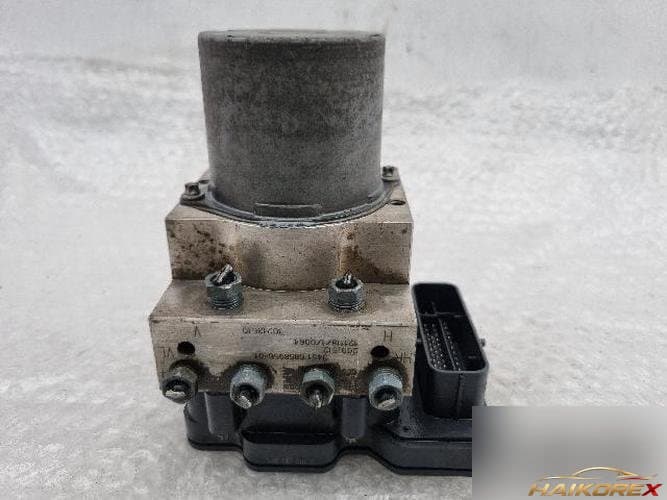 BMW 7 Series 2013 — блок ABS 6858956-01