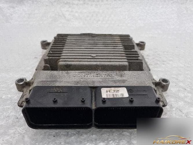 Hyundai Sonata 2013 — блок управления двигателем ECU 39140-2EYB0