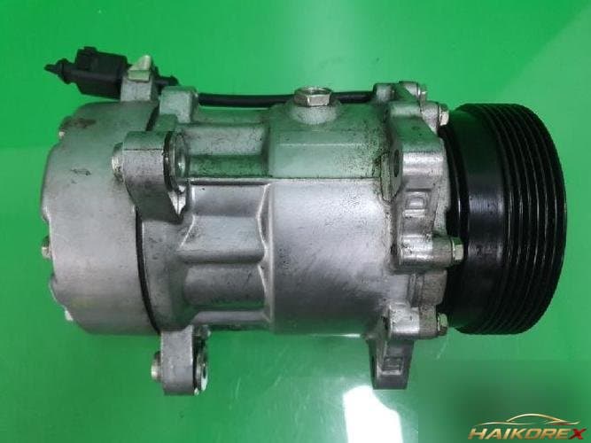 Volkswagen Beetle 2002 — компрессор кондиционера 1JD 820 803