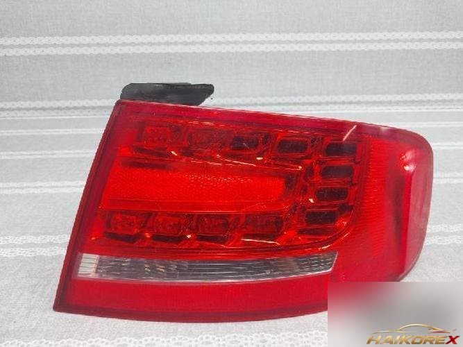 Audi A4 2010 — комбинированный задний фонарь правый (LED)