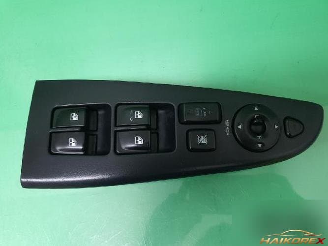 Hyundai Avante 2008 — переключатель стеклоподъемника 1