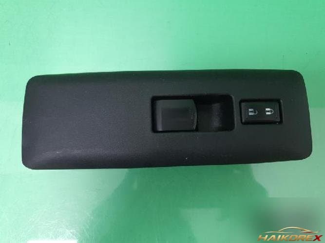 Nissan Rogue 2010 — кнопка стеклоподъёмника 1