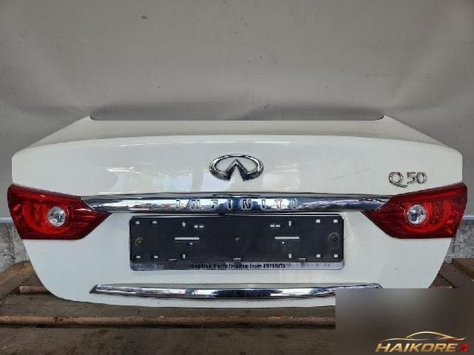 Infiniti Q50 2014 — крышка багажника