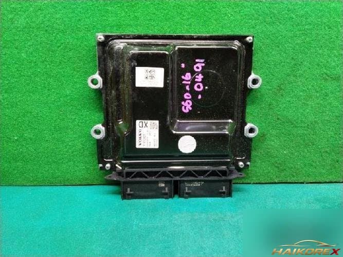 Volvo S60 2016 — блок управления двигателем ECU 31452623