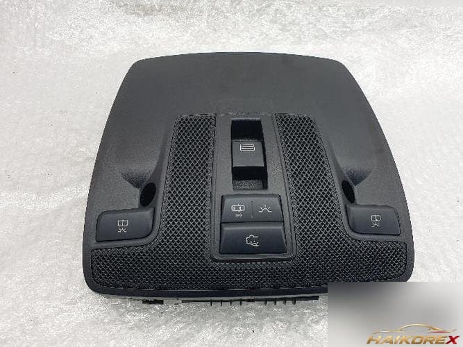 Mercedes-Benz B-Class 2012 — салонный светильник A0009006901