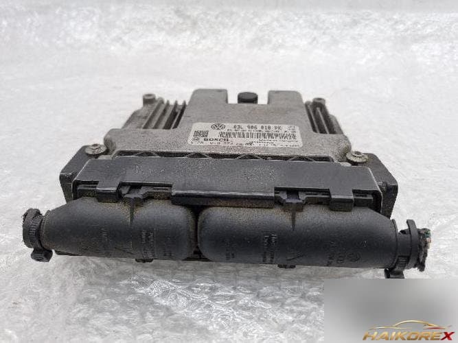 Volkswagen Passat 2013 ECU 03L 906 018 PK 3