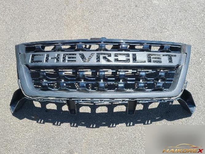 Chevrolet Colorado 2020 — решетка радиатора