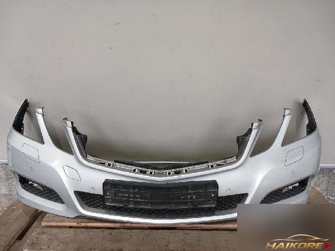 Mercedes-Benz E-Class 2010 — бампер передний