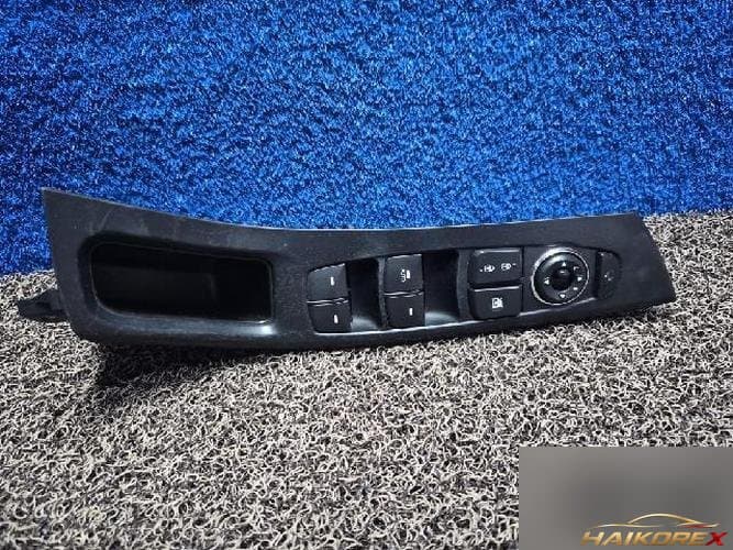 Hyundai Avante 2012 — кнопка стеклоподъемника 935703X000RY 6