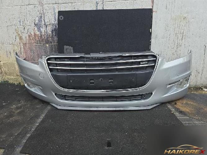 Peugeot 508 2014 — передний бампер правый