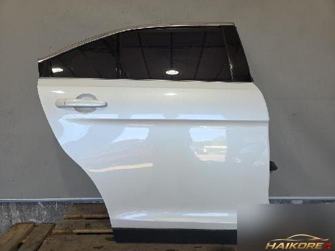 Ford Taurus 2013 — дверь задняя правая