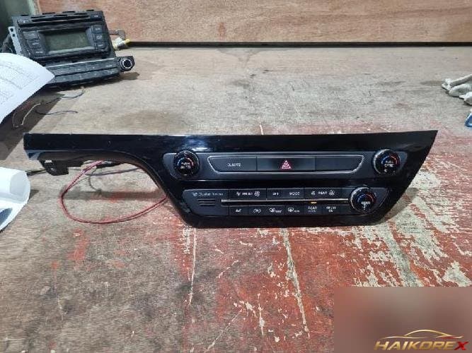 Kia Carnival 2019 — переключатель управления отоплением и кондиционером 97250-A9711 4