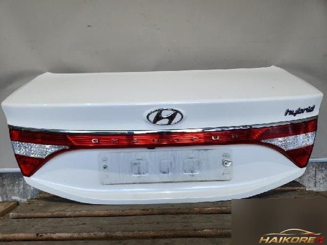 Hyundai Grandeur 2015 — крышка багажника