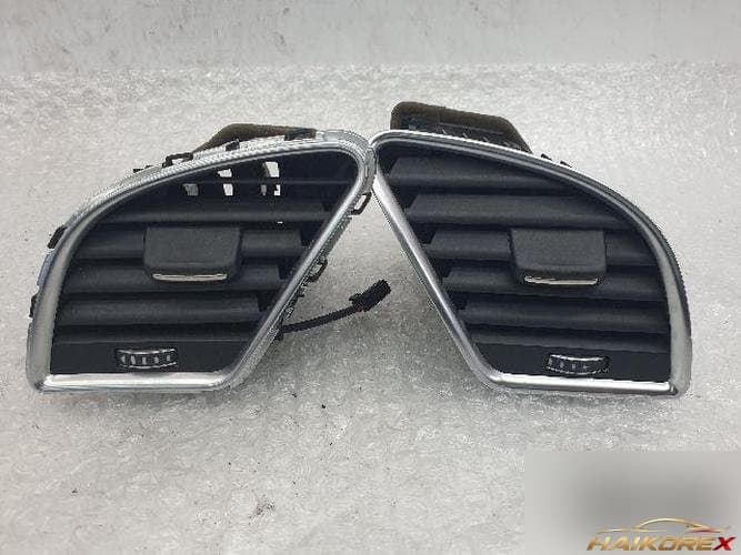 Audi A4 2013 — дефлектор воздуховода боковой 8T1 820 902 G