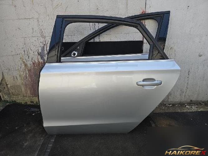 Audi A8 2012 — дверь задняя левая 334