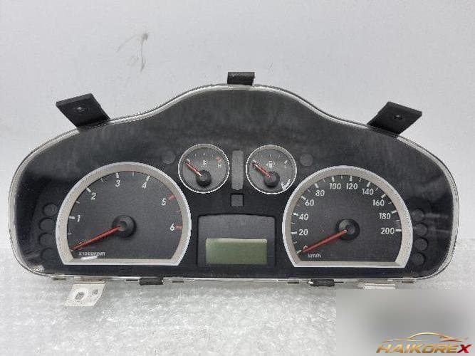 Hyundai Santa Fe 2005 — приборная панель (дизель) 94005-26310