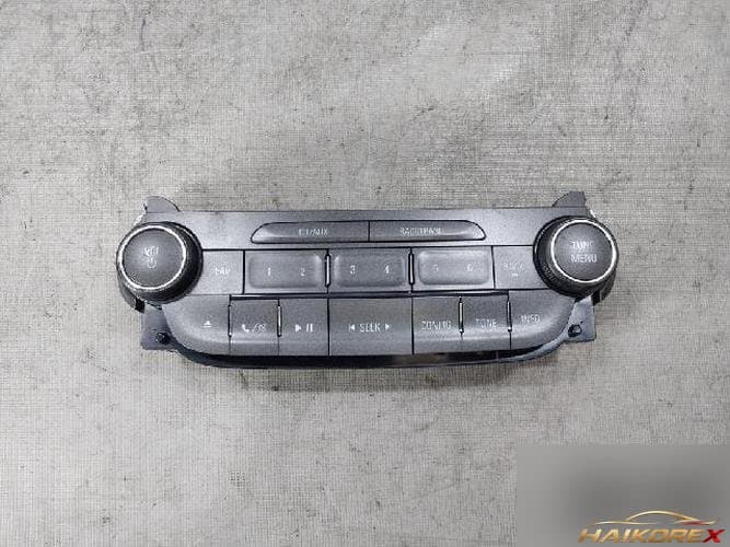 Chevrolet Malibu 2015 — кнопка/переключатель AV системы 3