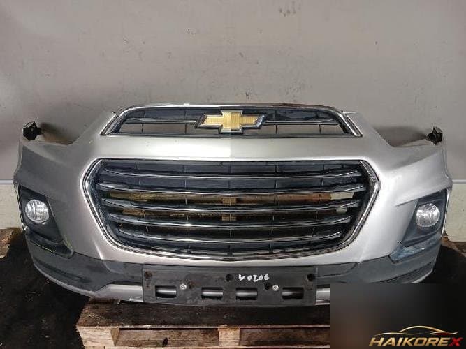 Chevrolet Captiva 2016 — передний бампер