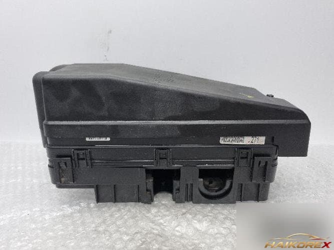 Kia Carnival 2014 — блок предохранителей (подкапотный) 91950 4D272 2