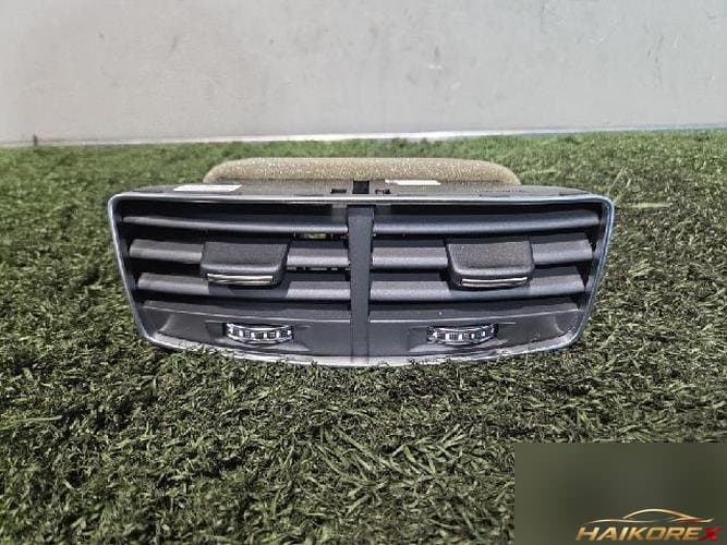 Audi A8 2012 — дефлектор обдува 4H0 819 203 B